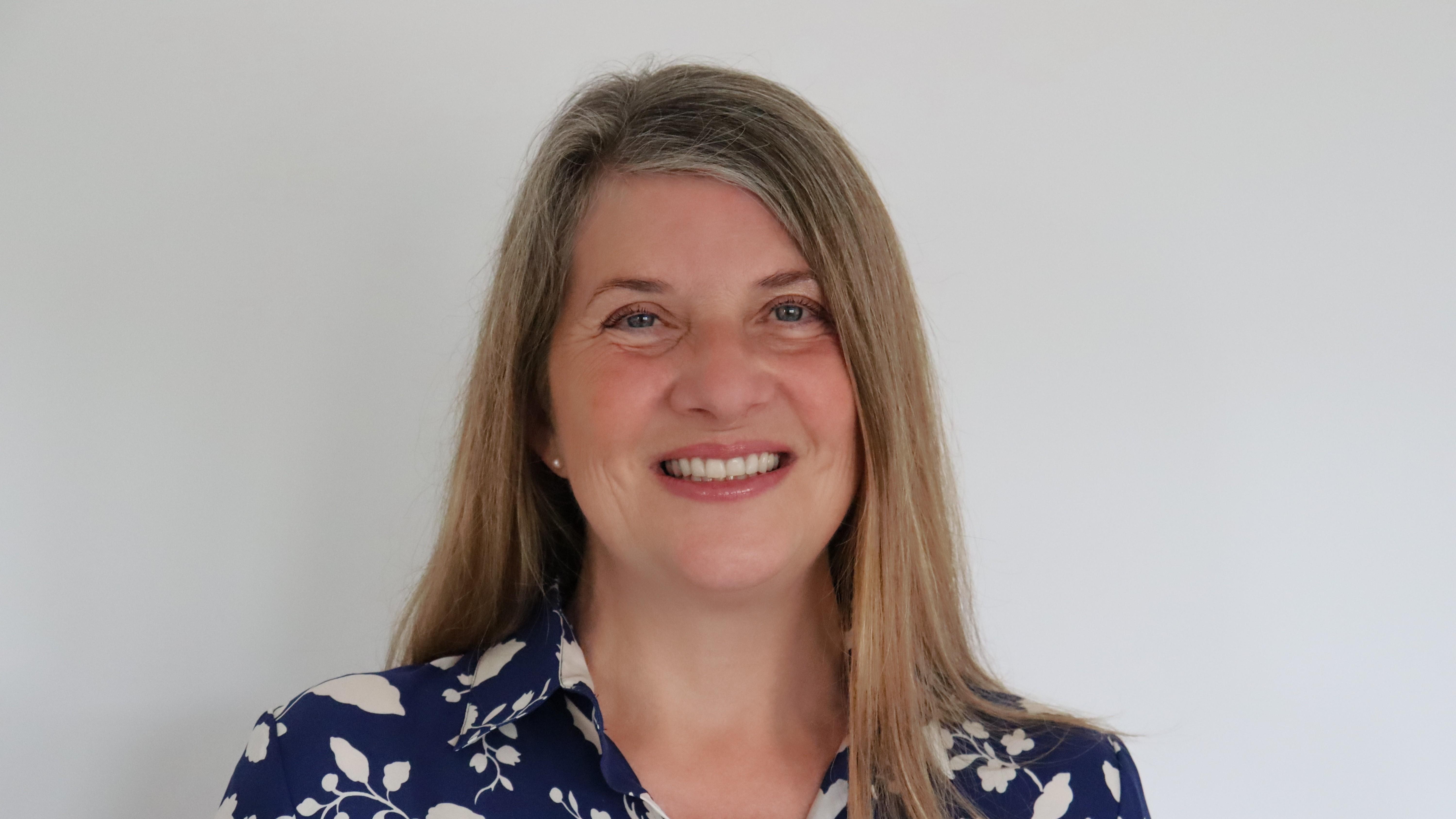 head shot of sara Naylor