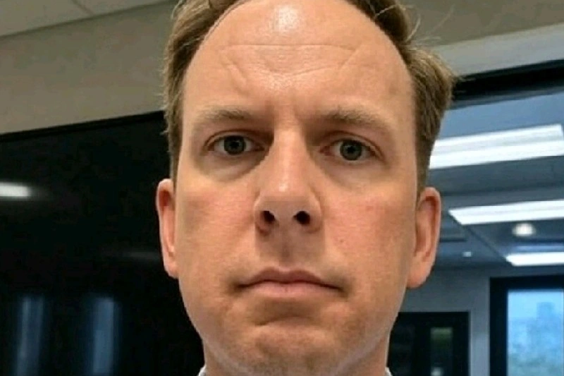 head shot james rowland