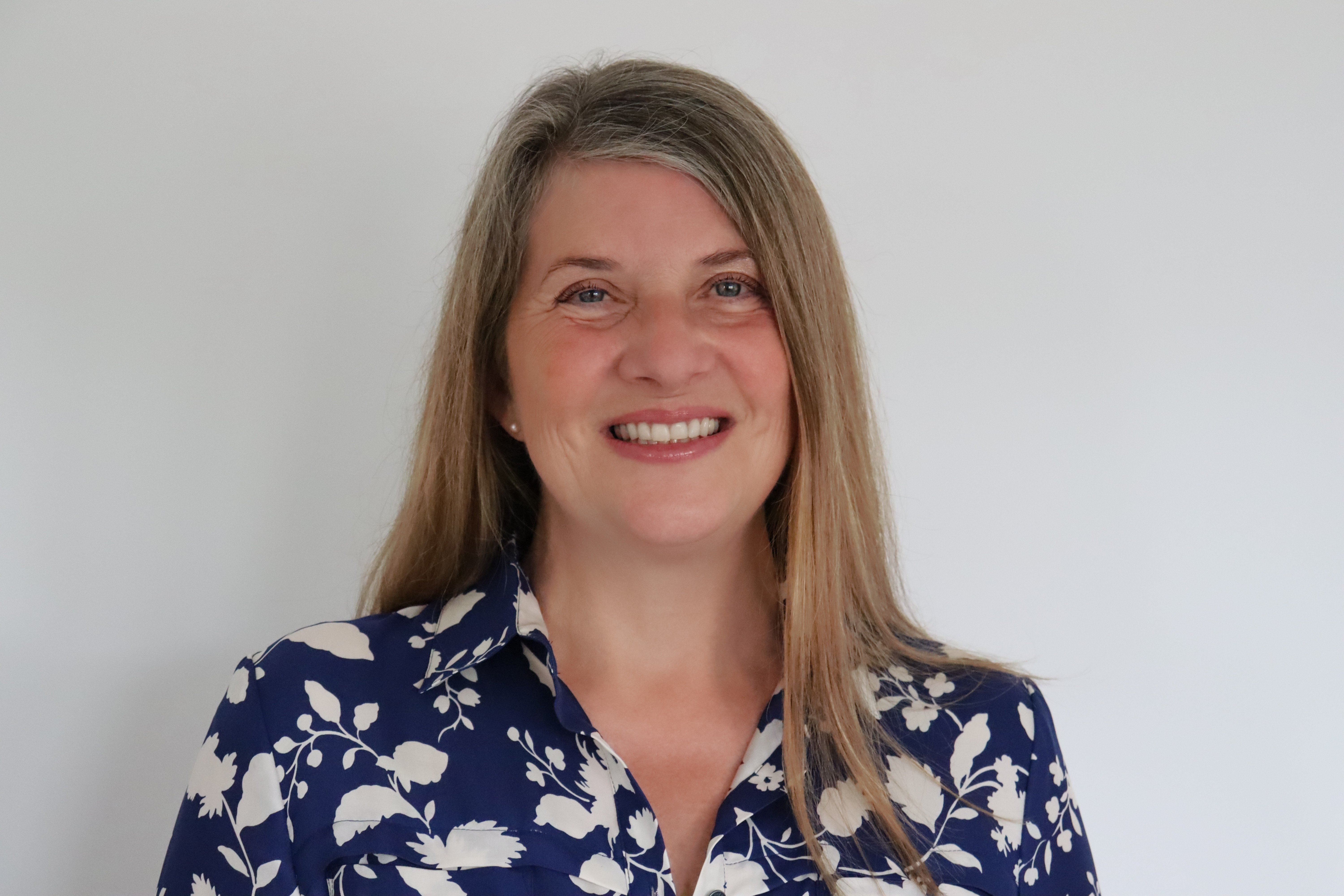 headshot of Sara Naylor