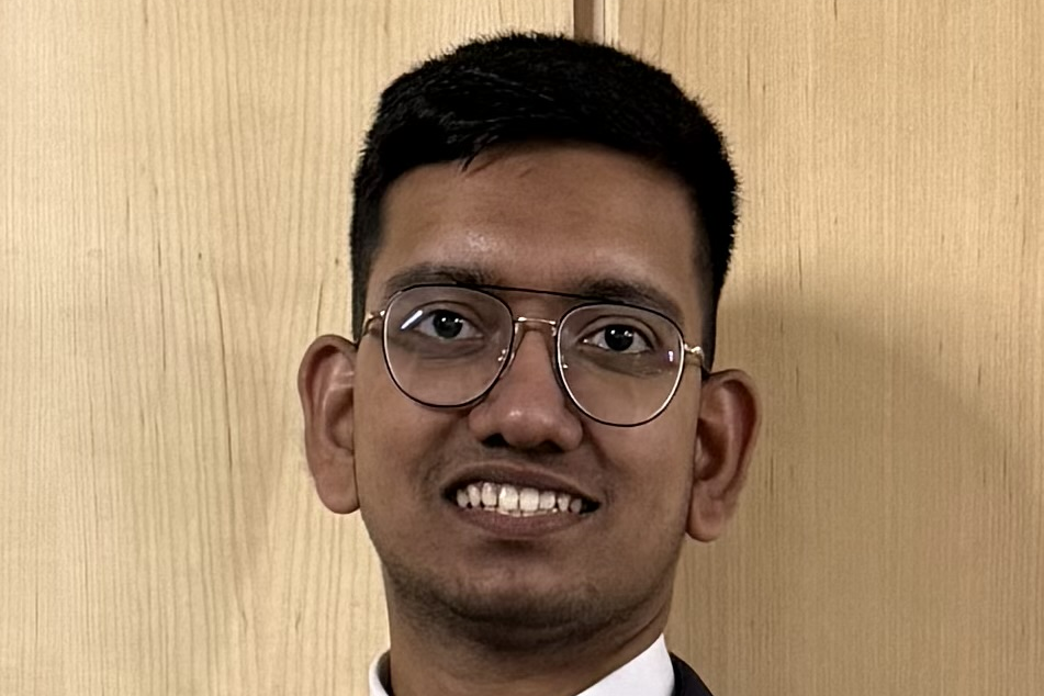owais head shot